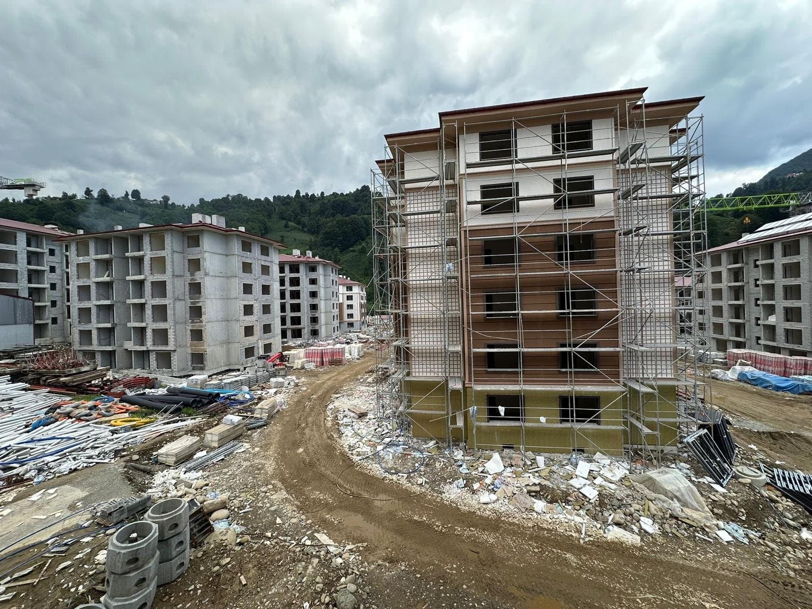 Rize Güneysu TOKİ cephe uygulaması