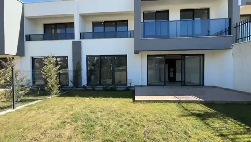 Tual Armada tamamlanan villa ve bahçe